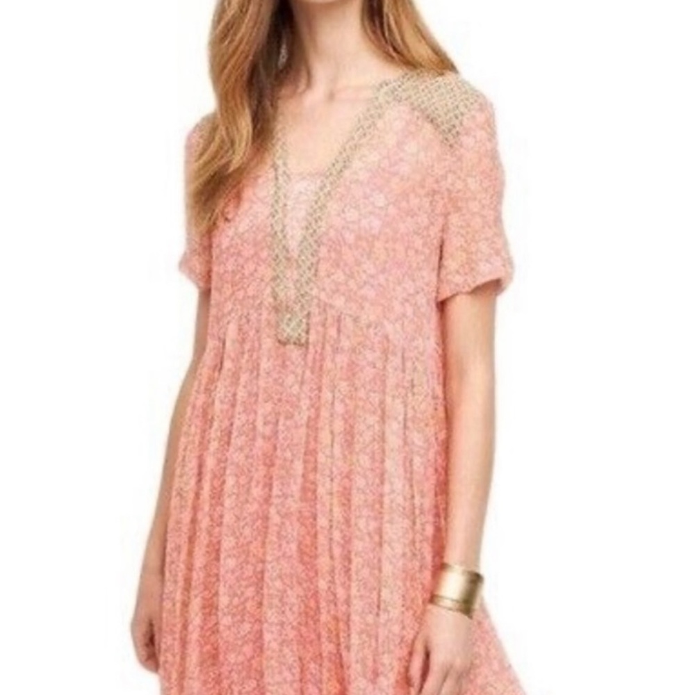 Maeve Pink Tiered Midi Dress with Flutter Sleeves